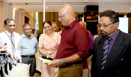 “We need farmers' companies instead of multinational companies.” Mr. K.D. Lalkantha, Minister of Agriculture, Livestock, Land and Irrigation, says while addressing the People's Economic Forum.